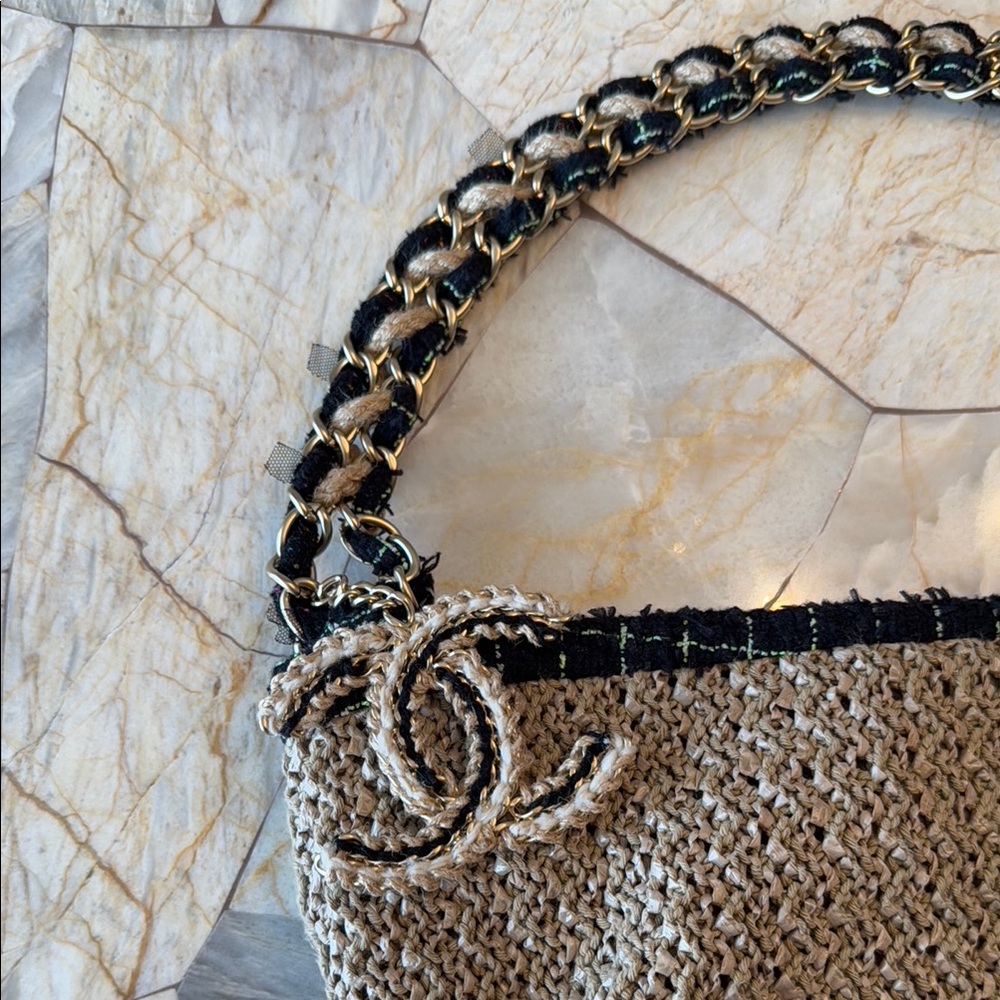 CHANEL Tan and Black Hobo Bag with Chunky Chain Handle - Picture 4 of 11